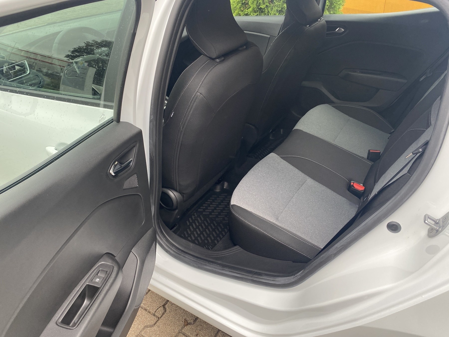 Renault Clio – Bild 8