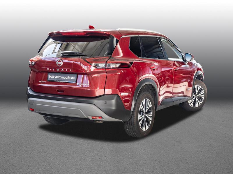 Fahrzeugabbildung X-Trail 7-SITZER 360° BT Bild 1 von 15