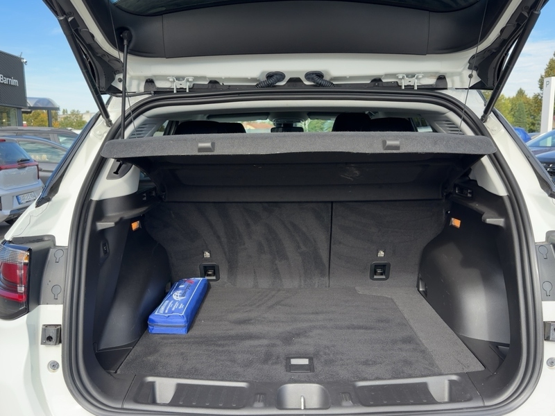 Fahrzeugabbildung Compass  High Upland Plug-In Hybrid 4xe Bild 13 von 15