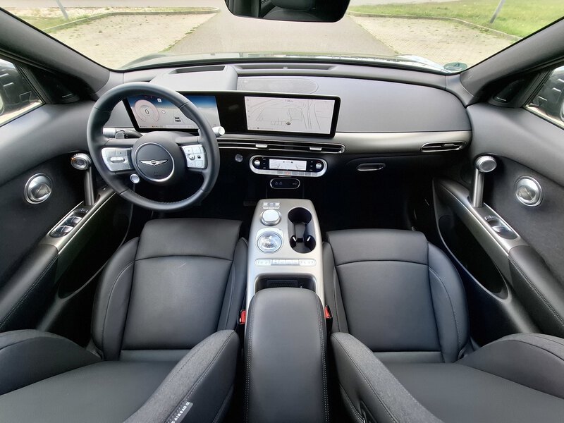 Genesis GV60