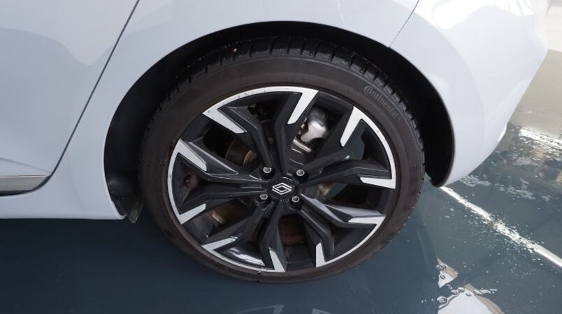RENAULT Clio 2023 — imagine 32