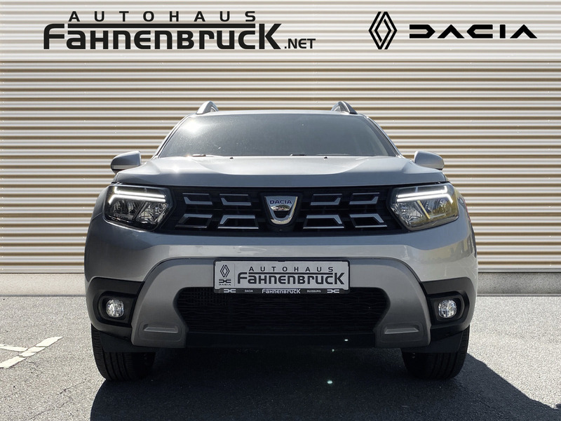 Fahrzeugabbildung Duster Navi 360° Bild 6 von 20