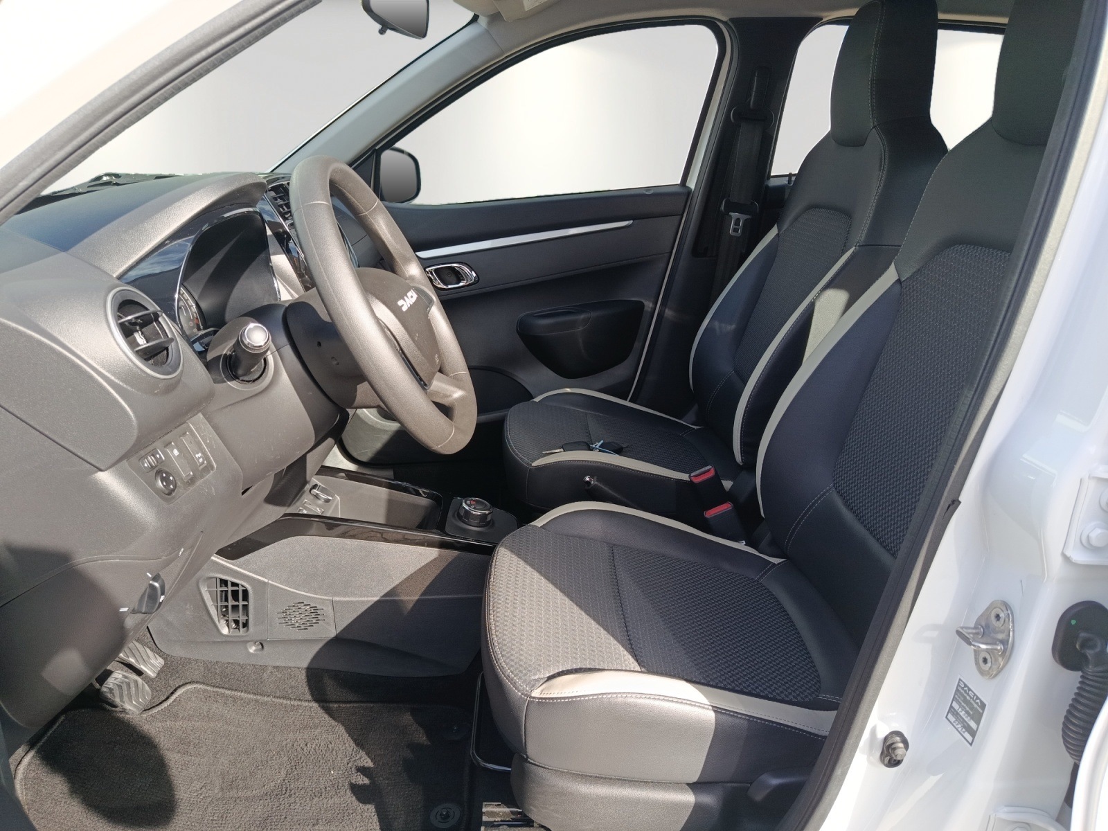 Dacia Spring – Bild 8