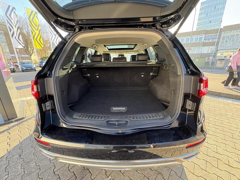 Fahrzeugabbildung Koleos Techno 4WD 2.0 dCi 185 FAP Bild 10 von 18