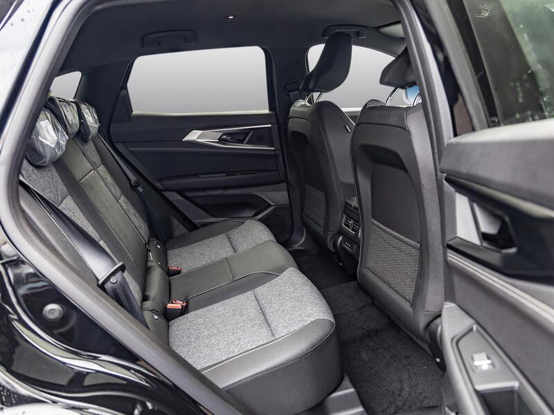 Fahrzeugabbildung Austral Techno Full Hybrid 200 Bild 6 von 15