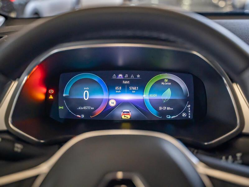 Fahrzeugabbildung Captur Kamera+Navi Bild 12 von 15