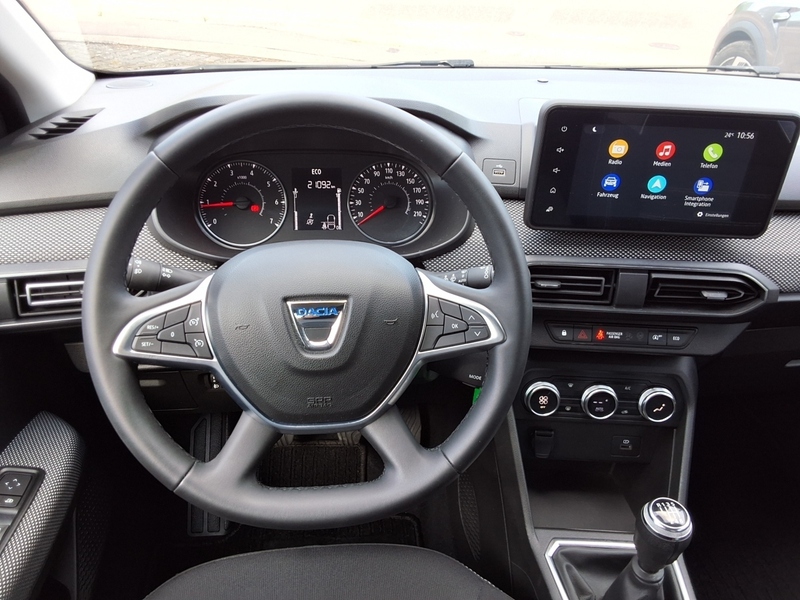 Fahrzeugabbildung Sandero Comfort Bild 7 von 14