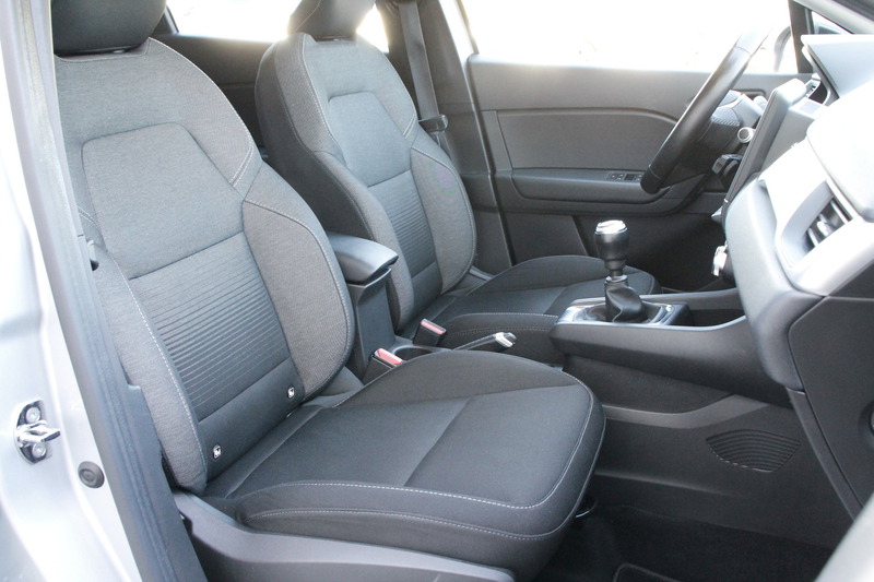 Fahrzeugabbildung Captur II ZEN TCe 90 Bild 17 von 22