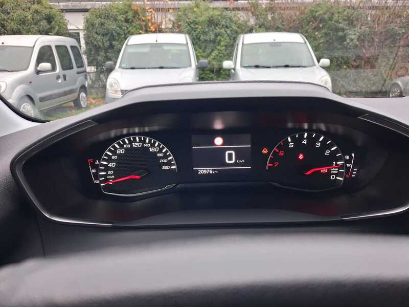 Fahrzeugabbildung 208 PureTech 75 1.2 *in Germersheim* Bild 15 von 22
