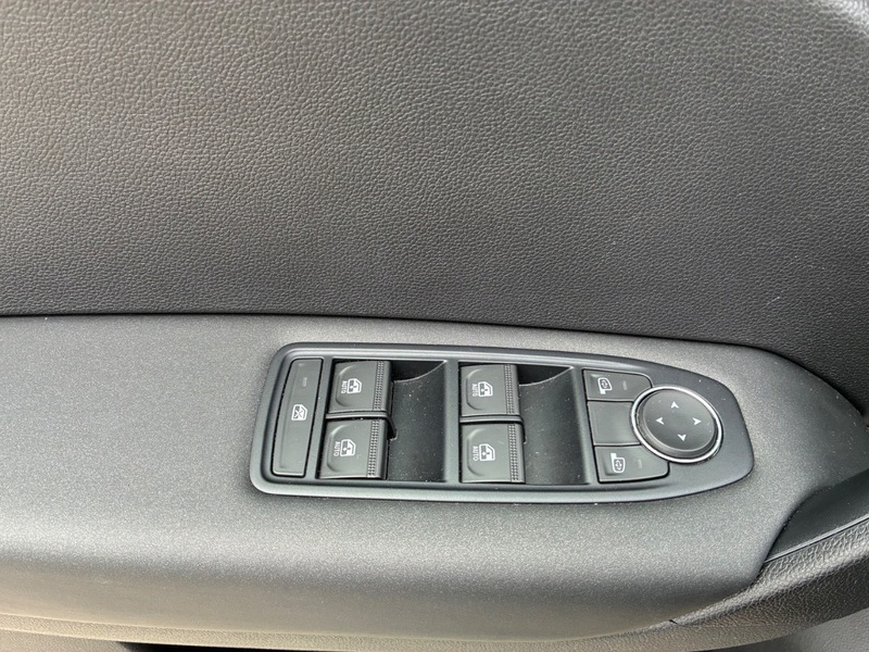 Fahrzeugabbildung Captur +Automatik+PDC+ Bild 19 von 47