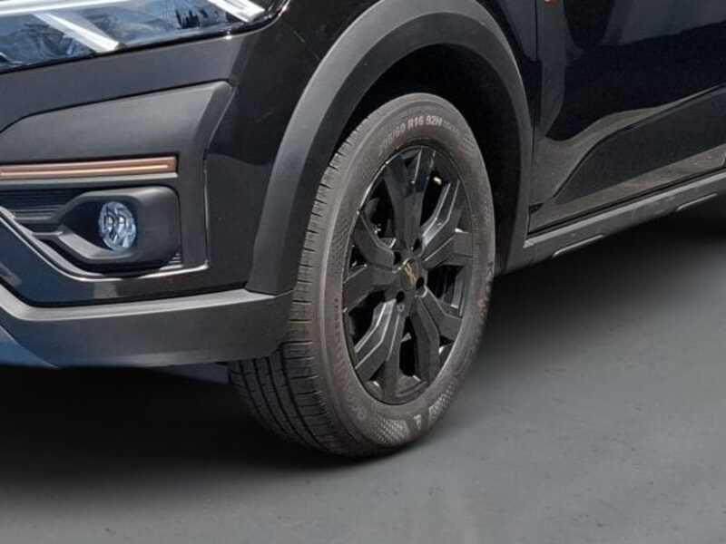 DACIA Sandero TCe 90 Stepway Extreme — photo 4