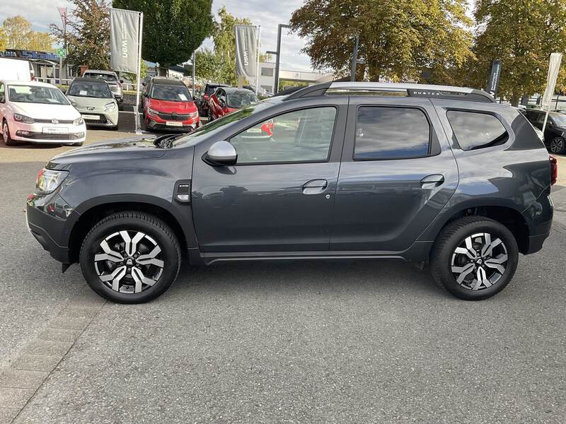 Fahrzeugabbildung Duster *Allrad*Navi* Bild 5 von 24