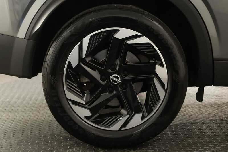 NISSAN Qashqai Qashqai 1.3 DIG-T N-Connecta LED Xtronic — photo 5