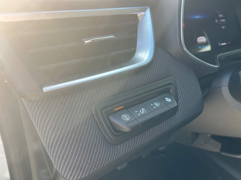 Fahrzeugabbildung Clio +Tempomat+Sitzheizung+ Bild 35 von 44