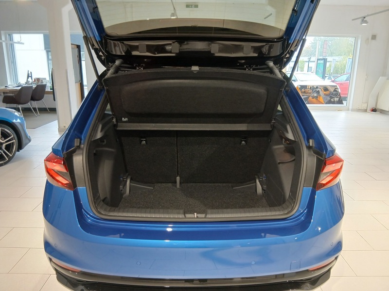 Fahrzeugabbildung Fabia 1.0 TSI Monte Carlo OPF Bild 46 von 47