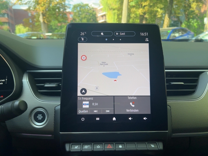 Fahrzeugabbildung Arkana Apple CarPlay BT Bild 14 von 21