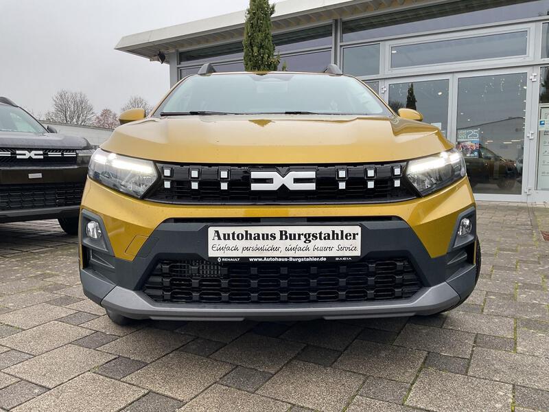Fahrzeugabbildung Sandero Stepway Expression TCe 110 Bild 3 von 15