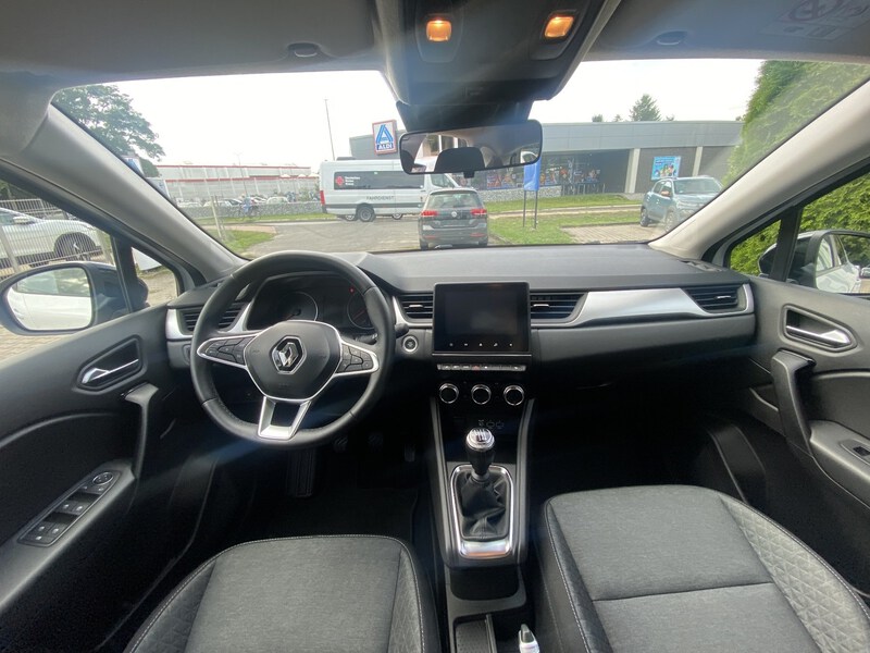 Fahrzeugabbildung Captur EQUILIBRE TCe 140 Bild 9 von 18