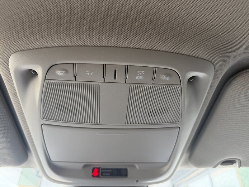Fahrzeugabbildung Koleos X-Tronic-CVT Bild 31 von 46