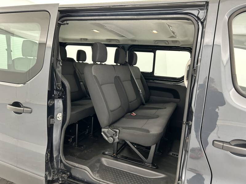 Renault Trafic Combi