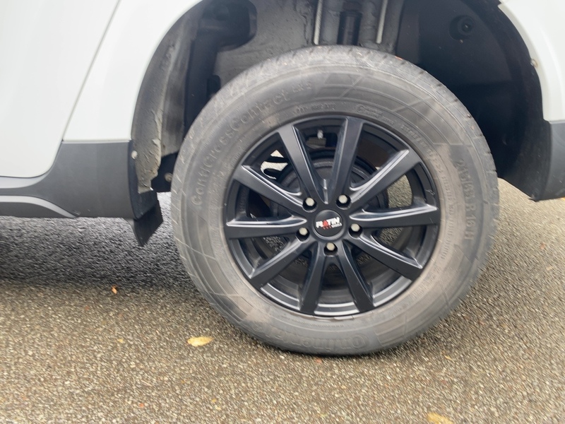 Fahrzeugabbildung Duster Comfort SCe 115 2WD Bild 7 von 19