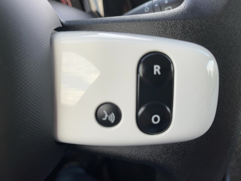 Fahrzeugabbildung Twingo SHZ Kamera Navi Bild 16 von 16