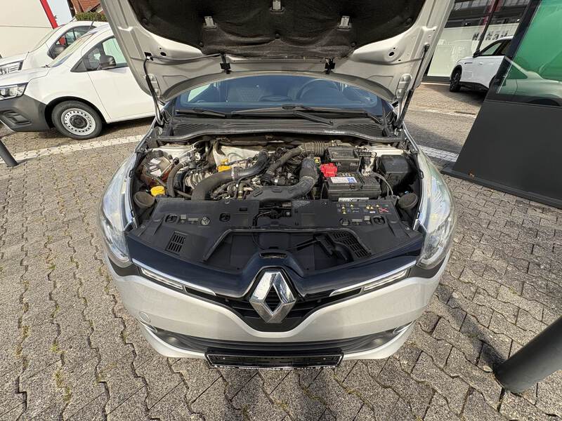 Fahrzeugabbildung Clio IV 0.9 TCe 90 Grandtour Limited ENERGY Bild 16 von 18