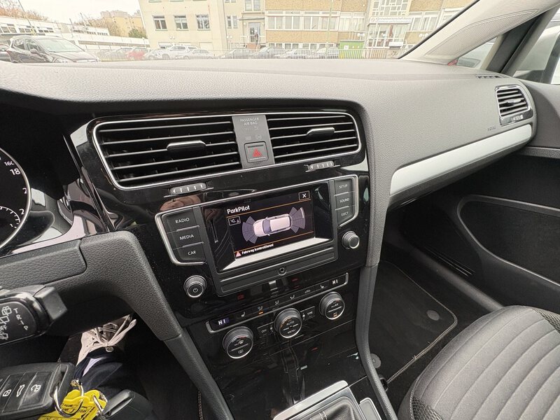 VW Golf