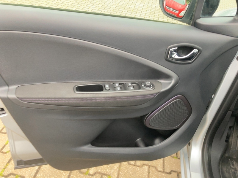 Fahrzeugabbildung Zoe Z.E. 40 inkl. Batt Bild 9 von 18