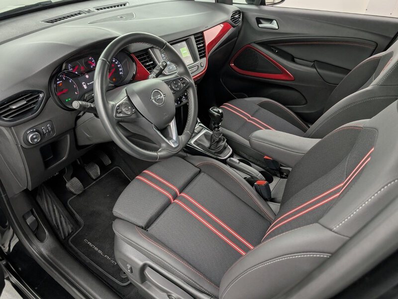 Fahrzeugabbildung Crossland 1.2 GS Line Kamera LED CarPlay Bild 36 von 37