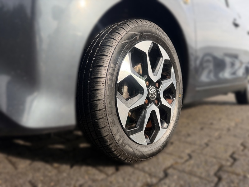 Fahrzeugabbildung Aygo *Rückfahrkamera* Bild 4 von 14