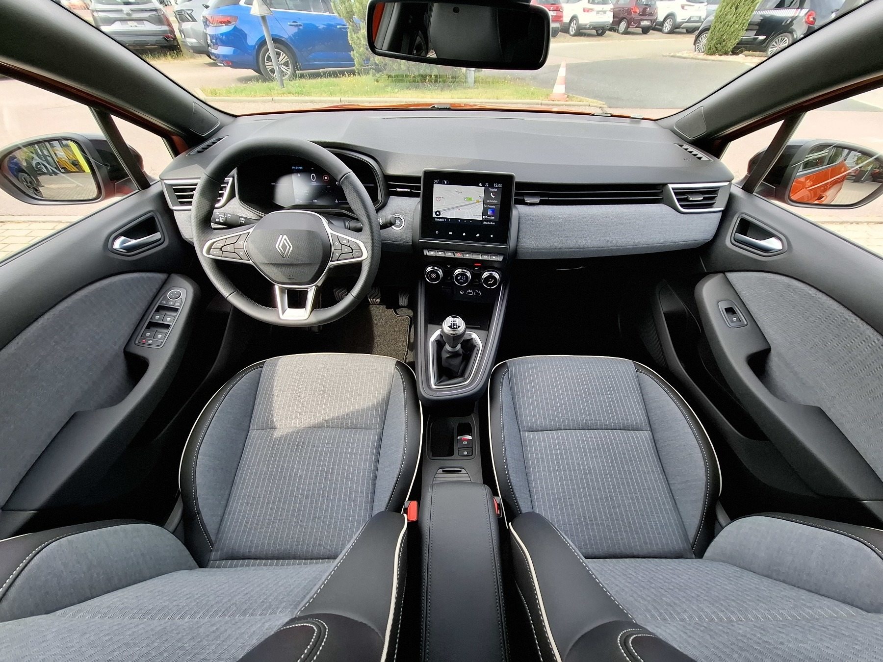 Renault Clio – Bild 15