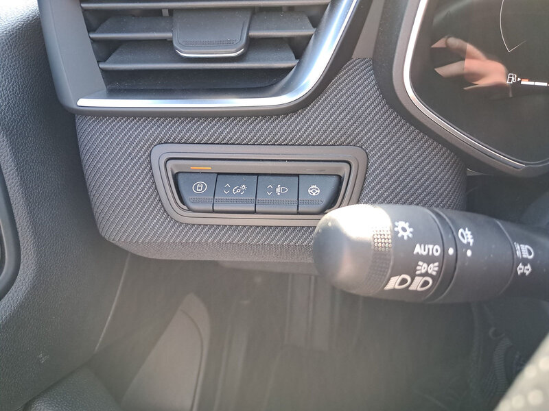 Fahrzeugabbildung Clio RFK SHZ Bild 13 von 19