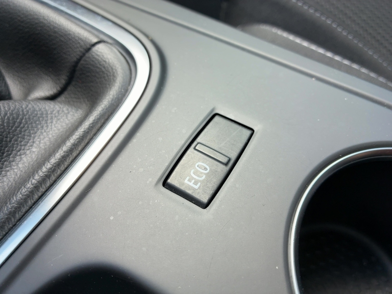 Fahrzeugabbildung Megane ++Navi++ Bild 35 von 50