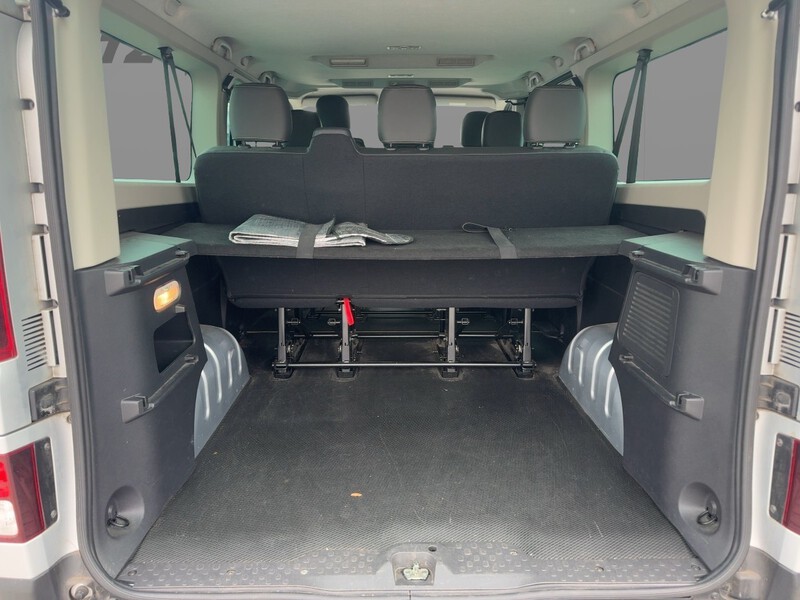Fahrzeugabbildung Trafic +9-Sitz+Auto Bild 5 von 10