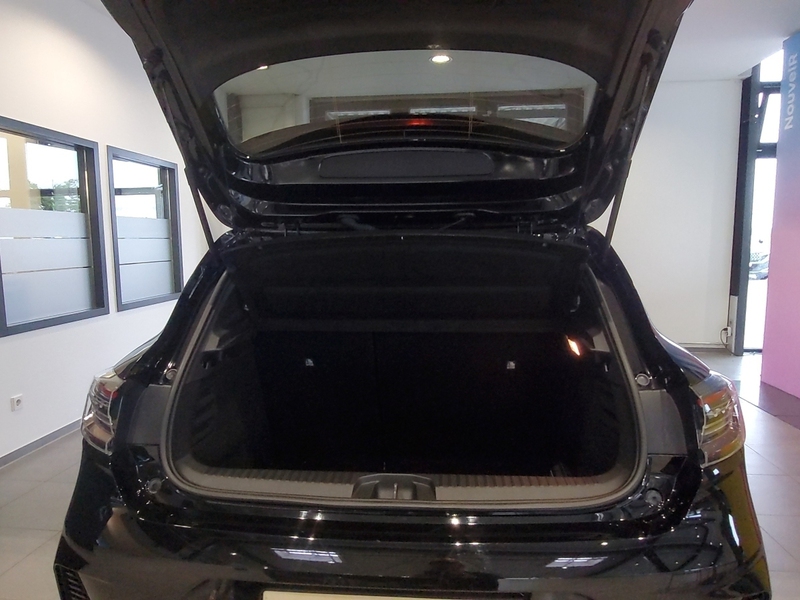 Fahrzeugabbildung Clio KISS TCe 90 Bild 5 von 12
