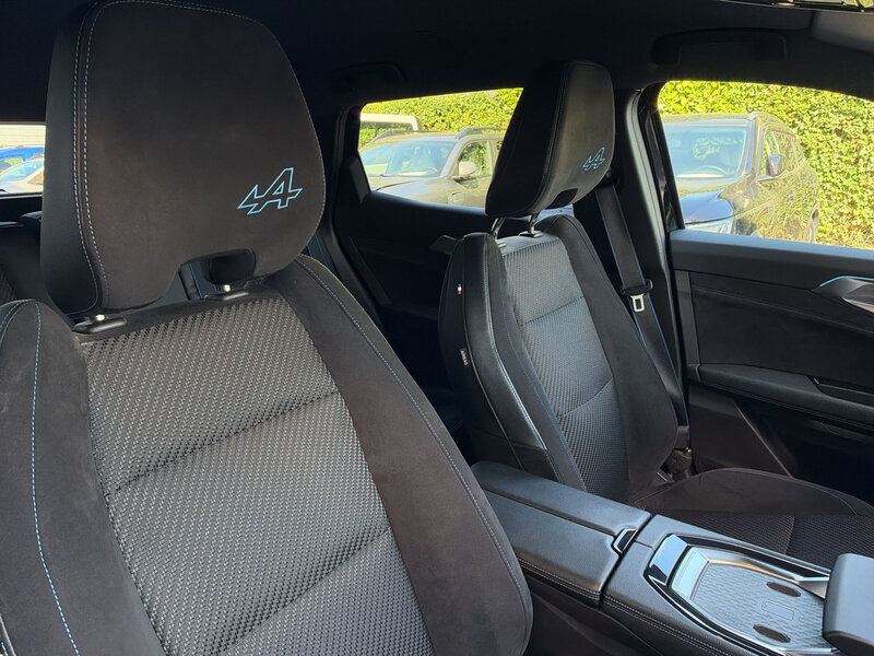Fahrzeugabbildung Austral Techno Esprit Alpine E-TECH Full Hybrid 200 Bild 13 von 20