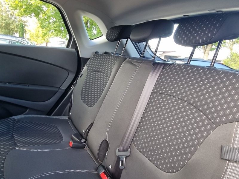 Fahrzeugabbildung Captur Intens TCe 90 Bild 8 von 14