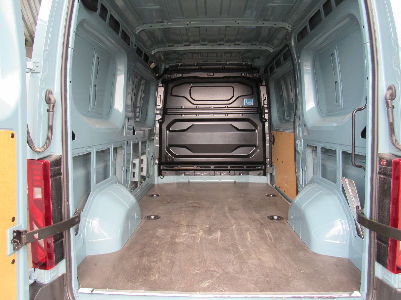 RENAULT Master 2024 — imagine 34