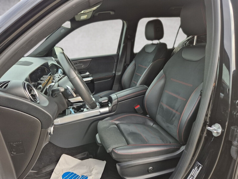 Mercedes-Benz GLB 220