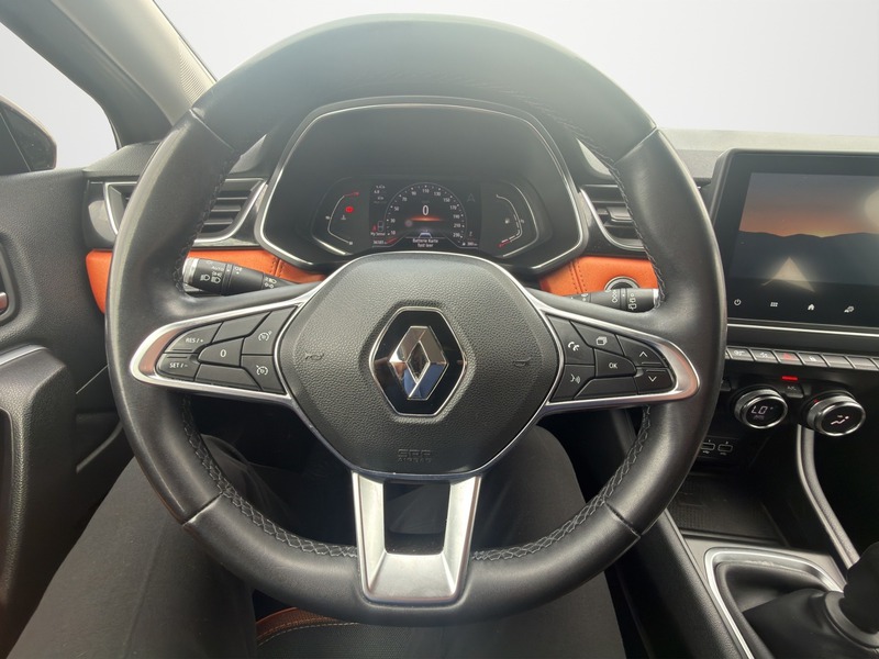 Fahrzeugabbildung Captur *NAVI*Kamera* Bild 10 von 25