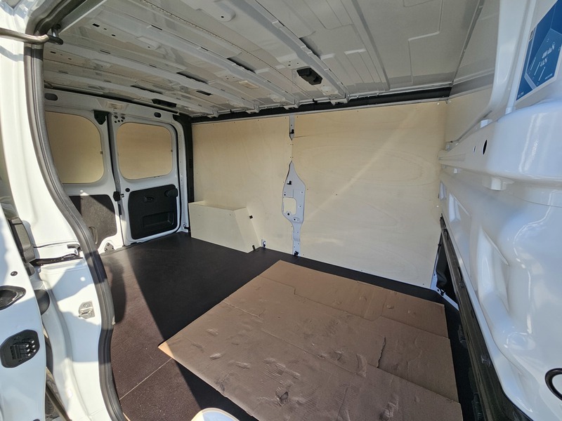 Fahrzeugabbildung Trafic Lkw Komfort L2H1 3,1t Blue dCi 150 Aut. Bild 8 von 12