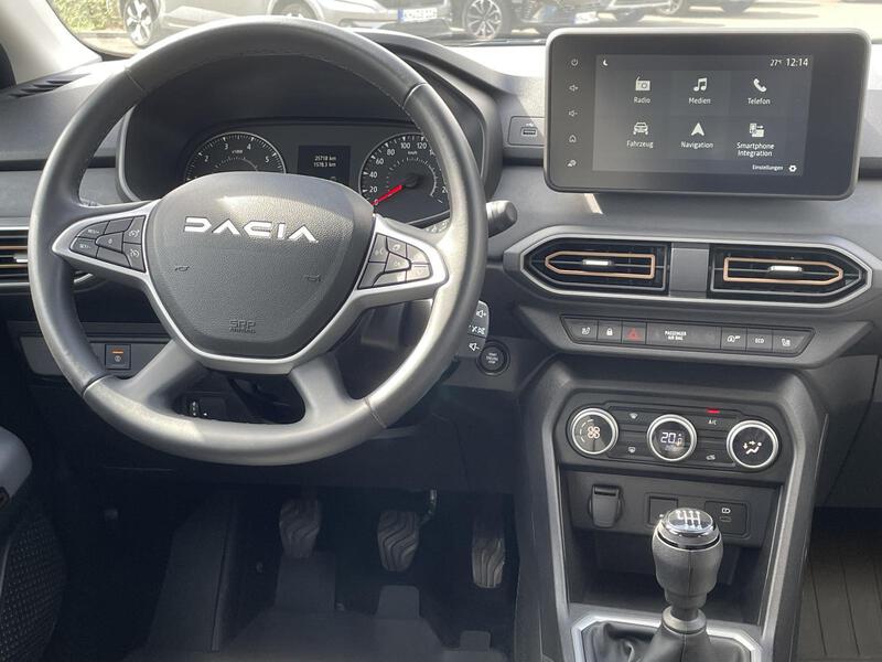 Fahrzeugabbildung Sandero Stepway Extreme+ TCe 110 Bild 13 von 22
