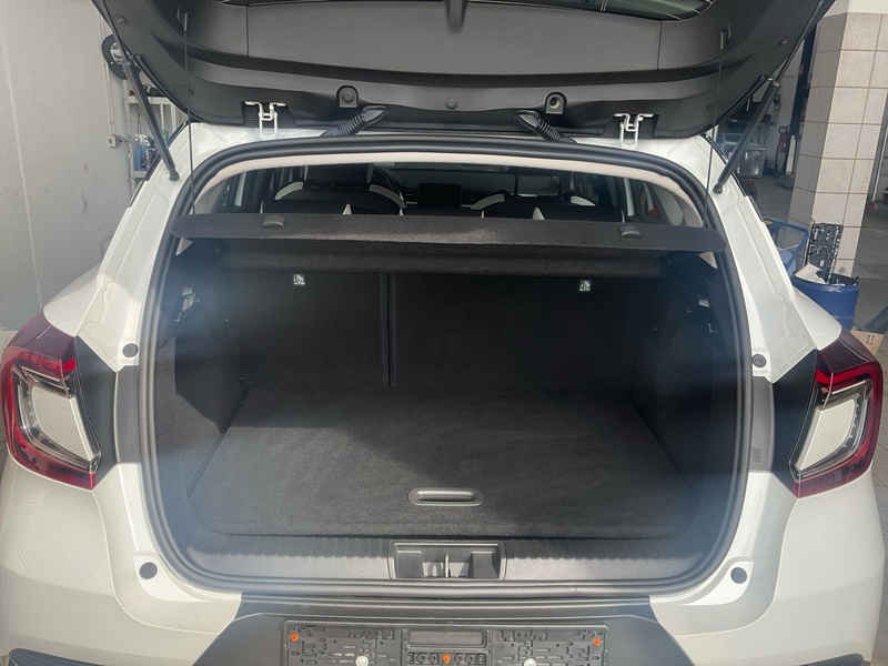Fahrzeugabbildung Captur II 1.0 TCe 90 Intens Bild 6 von 17
