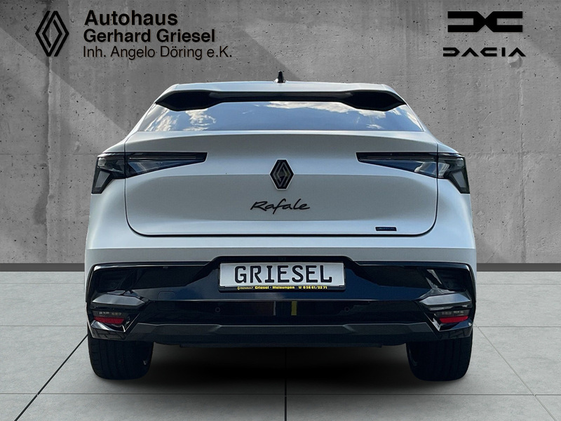 Fahrzeugabbildung Rafale Atelier Alpine E-Tech Plug-in Hybrid 300 Bild 4 von 14