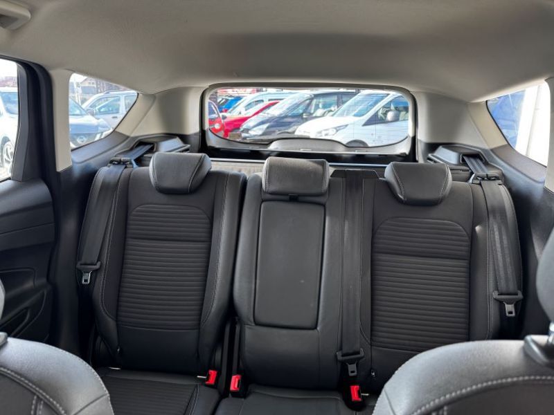 FORD Kuga 0 — imagine 38