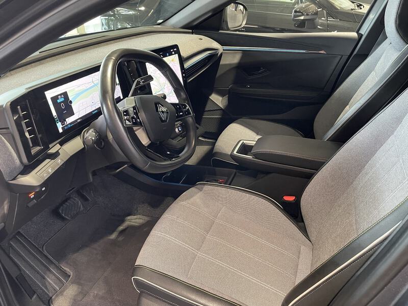 Fahrzeugabbildung Megane E-TECH Techno EV60 220 PS Optimum Charge  Bild 36 von 50