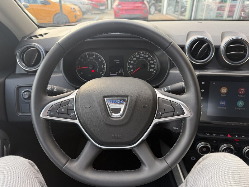 Fahrzeugabbildung Duster ++Klima++Navi++GJR Bild 15 von 43