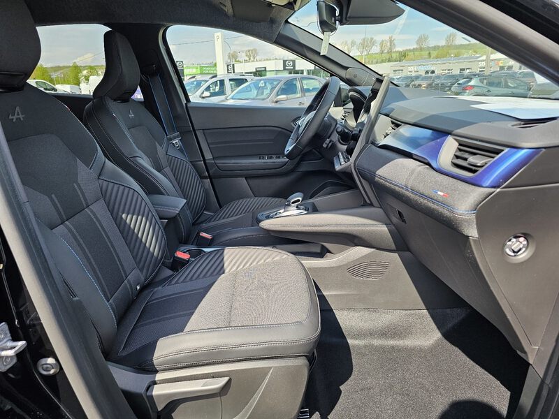 Fahrzeugabbildung Captur Esprit Alpine E-TECH Full Hybrid 145 Bild 9 von 12