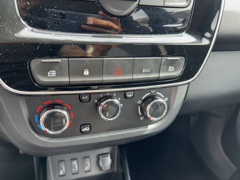 Fahrzeugabbildung Spring Essential 45 Bild 14 von 24